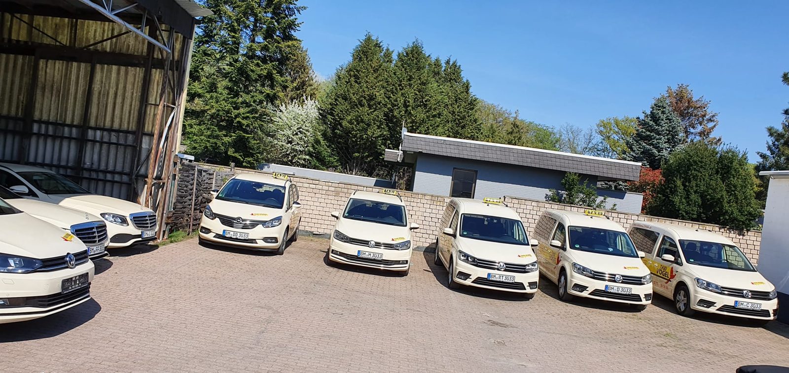 Die heutige Fahrzeugflotte von Taxi Vogel